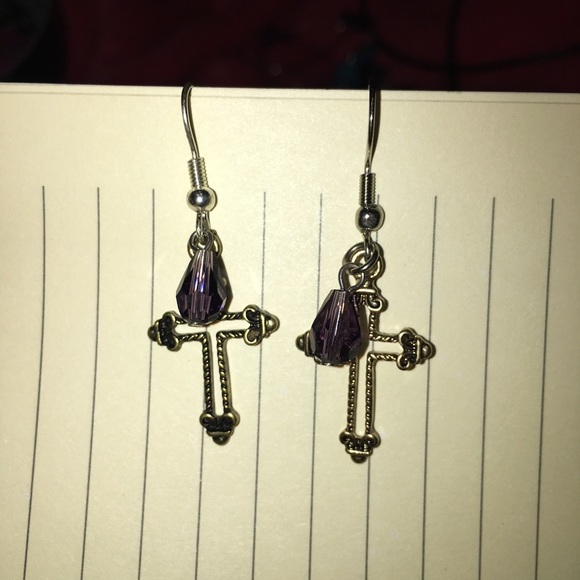 Cross w purple dangle crystal earrings NWT - Picture 8 of 8